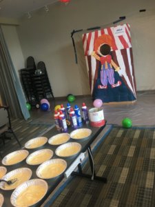 pie throwing carnival game